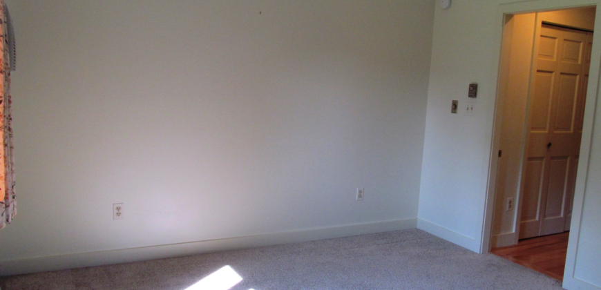 17 Wonderbrook Dr, Kennebunk – YEAR ROUND RENTAL