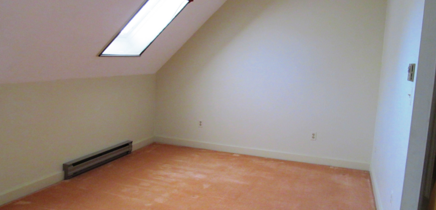 17 Wonderbrook Dr, Kennebunk – YEAR ROUND RENTAL