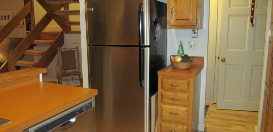 17 Wonderbrook Dr, Kennebunk – YEAR ROUND RENTAL