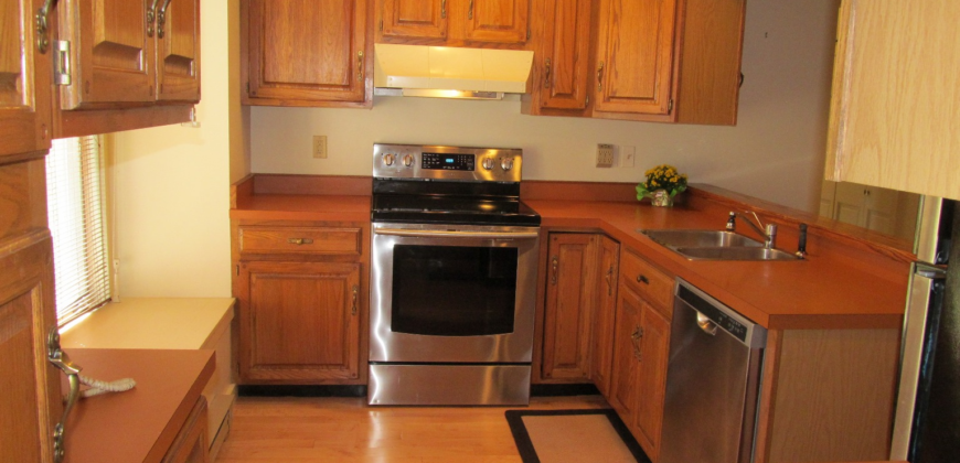 17 Wonderbrook Dr, Kennebunk – YEAR ROUND RENTAL