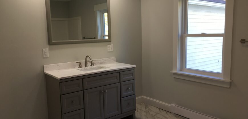 95 Western Ave, Kennebunk – Year Round Apartment