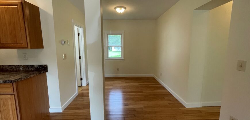 95 Western Ave, Unit B, Kennebunk – Year Round Apartment