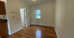 95 Western Ave, Unit B, Kennebunk – Year Round Apartment