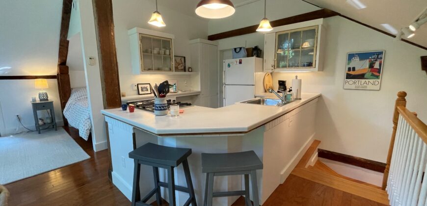 14 Brown St, Kennebunk – YEAR ROUND Barn Loft Studio Apartment