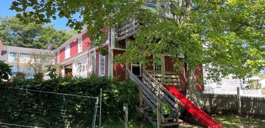 14 Brown St, Kennebunk – YEAR ROUND Barn Loft Studio Apartment