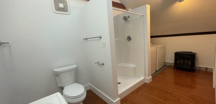 14 Brown St, Kennebunk – YEAR ROUND Barn Loft Studio Apartment