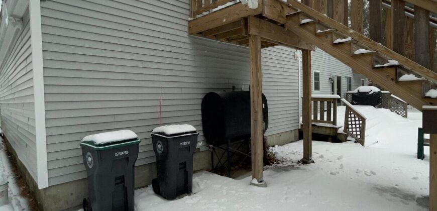 8 Tow Truck Way, APT, Kennebunk – YEAR ROUND RENTAL