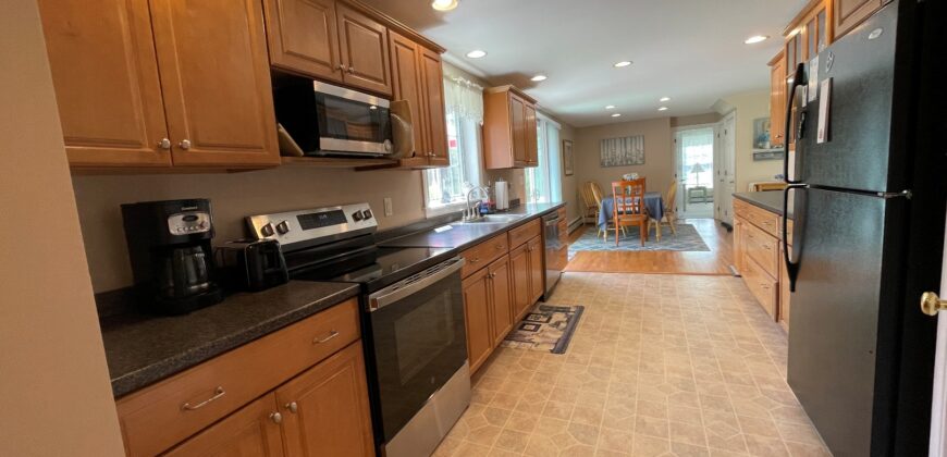 11 Beachwood Ave, Kennebunkport – YEAR ROUND RENTAL